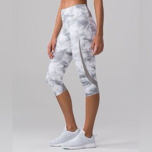 NWOT Lululemon Pace Perfect Cropped leggings white grey breeze high rise size 4